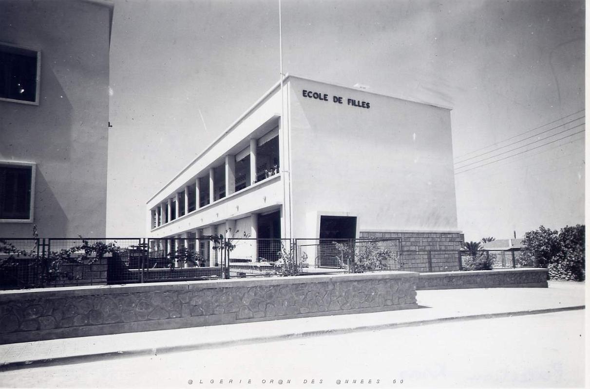 Rio Salado 501- ecole de filles COLLECTION DES AMIS DE ND DE SANTA CRUZ.jpg